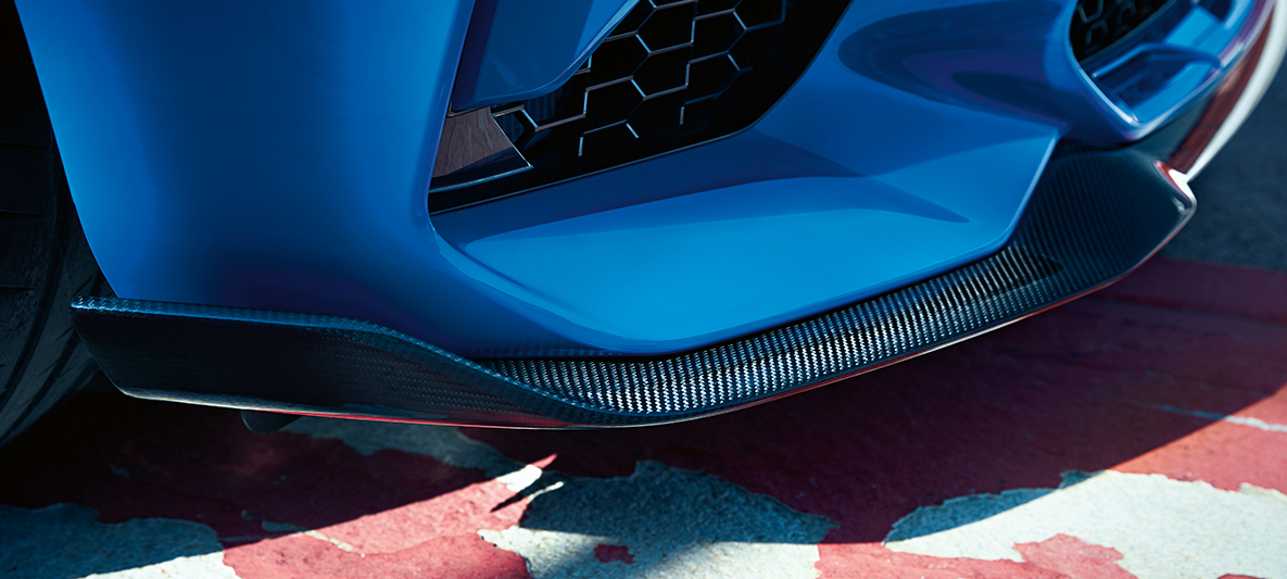 Sprednji podaljšek odbijača BMW M2 CS Sprednji podaljšek odbijača BMW M2 CS F87, kovinska barva Misano Blue, podroben pogled