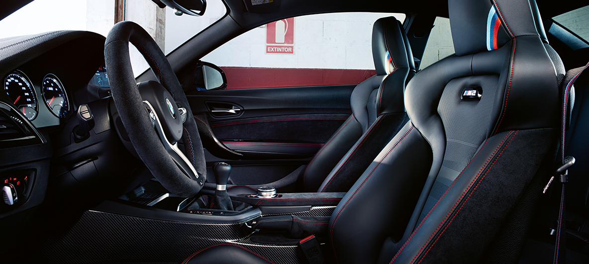 Notranjost BMW M2 CS Notranjost BMW M2 CS F87, kovinska barva Misano Blue, podroben pogled