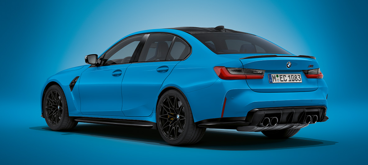 BMW M3 Limuzina, BMW Individual, kovinska barva Mexico Blue, G80, 2021, tričetrtinski pogled od zadaj med mirovanjem BMW M3 Limuzina, BMW Individual, kovinska barva Mexico Blue, G80, 2021, tričetrtinski pogled od zadaj med mirovanjem