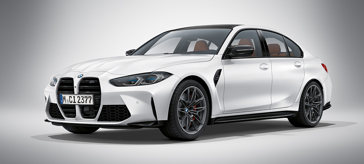 BMW Individual, kovinska barva Frozen Brilliant White, BMW M3 Limuzina, G80, 2020 BMW M3 Limuzina, BMW Individual, kovinska barva Frozen Brilliant White, G80, 2020, tričetrtinski pogled od spredaj med mirovanjem