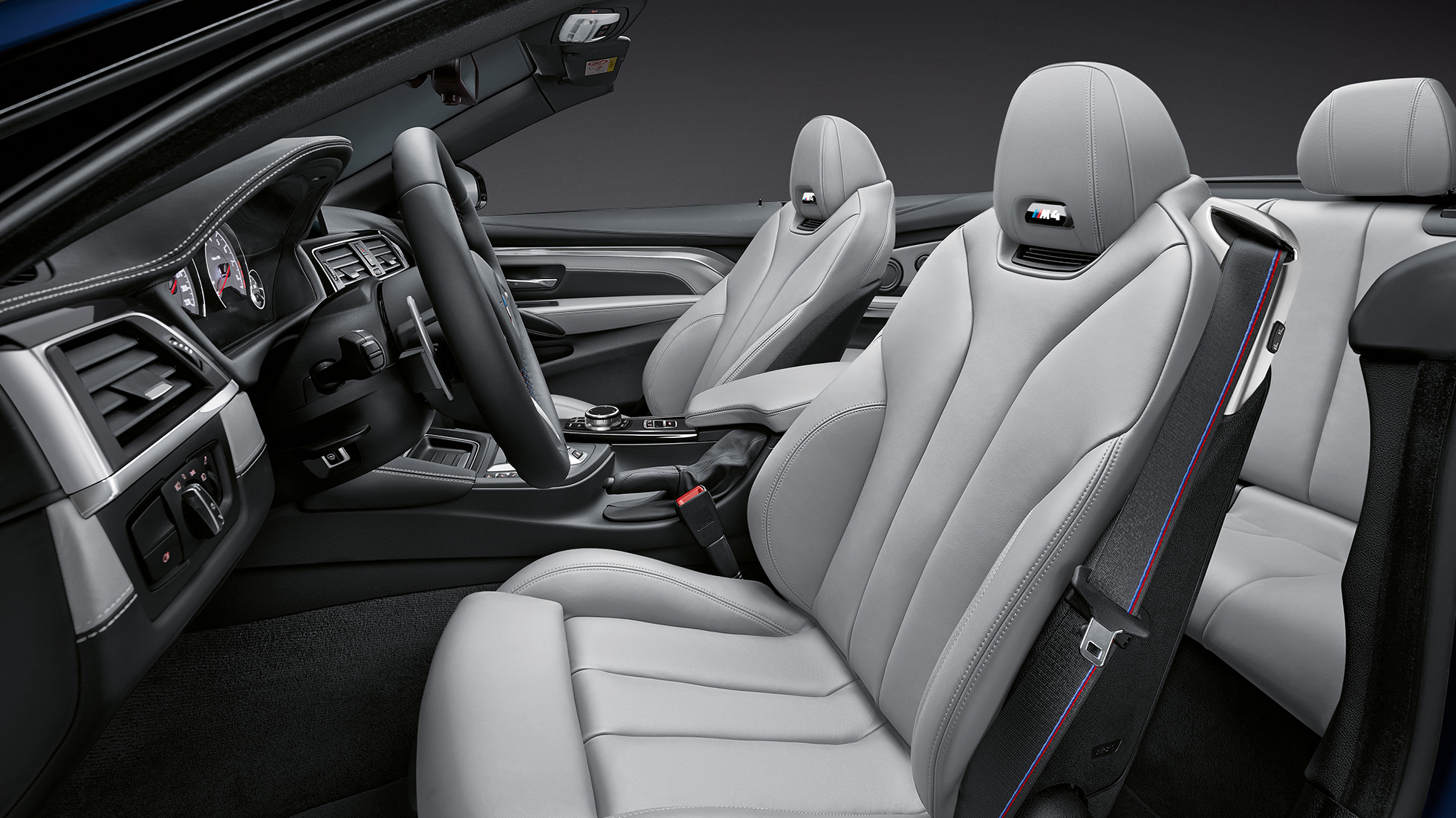 BMW M4 Cabrio, notranjost BMW M4 Cabrio, notranjost, kokpit