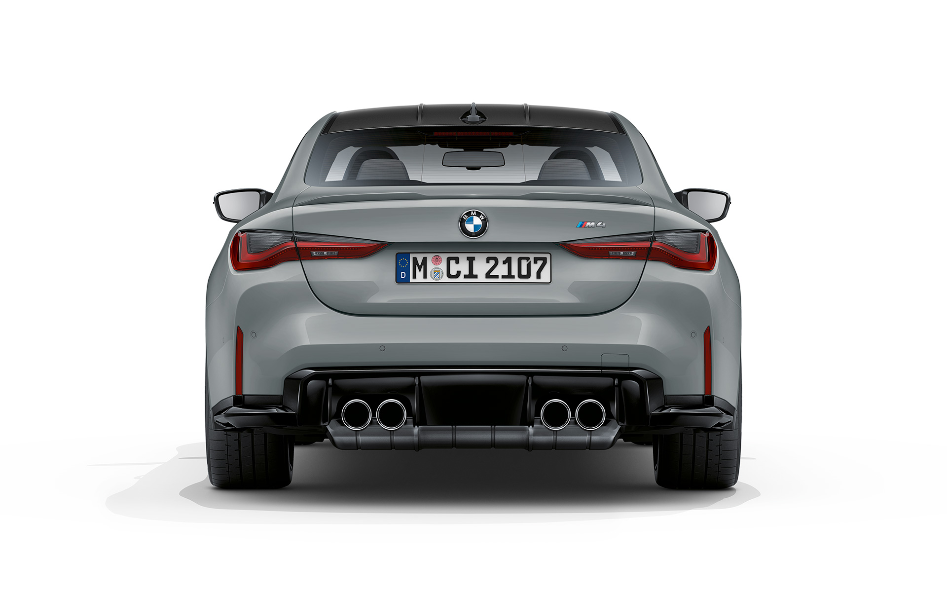 BMW M4 Coupé, G82, 2020, kovinska barva Brooklyn Grey, pogled od zadaj