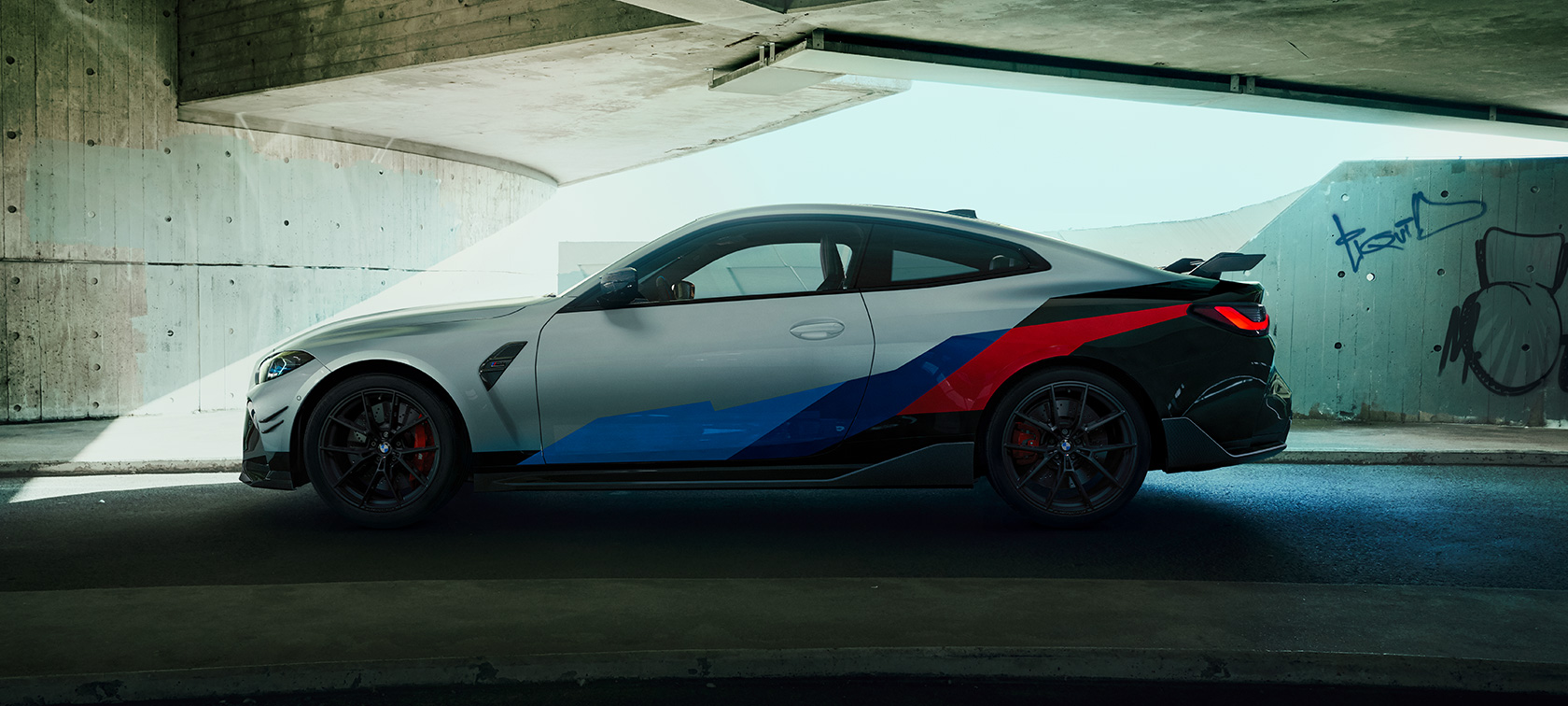 BMW M4 Coupé, G82, 2020, BMW M4 z BMW M Performance Parts BMW M4 Coupé, G82, 2020, stranski pogled z BMW M Performance Parts
