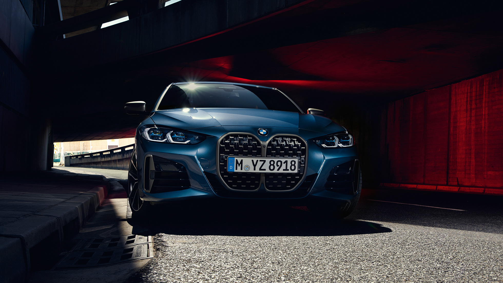 Dvojna ledvička BMW, LED-žarometi, BMW M440i xDrive Coupé, G22, 2020 BMW M440i xDrive Coupé, kovinska barva Arctic Race Blue, G22, 2020, pogled od spredaj, dvojna ledvička BMW, LED-žarometi