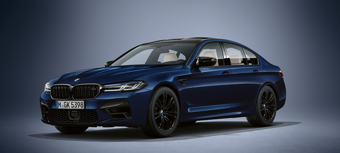 BMW Individual, BMW M5 Limuzina, F90, 2020, kovinska barva Tanzanite Blue BMW Individual, BMW M5 Limuzina, F90, LCI, osvežitev 2020, kovinska barva Tanzanite Blue, tričetrtinski pogled od spredaj
