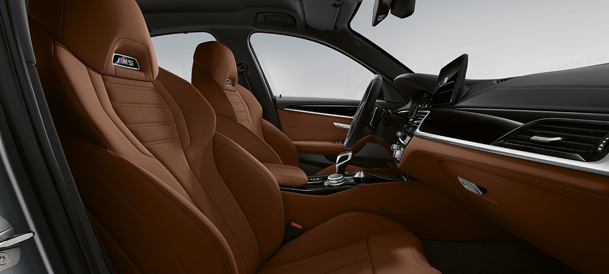 BMW Individual, BMW M5 Limuzina, F90, 2020, oblazinjenje BMW Individual v usnju Merino v barvi Tartufo/Black BMW Individual, BMW M5 Limuzina, F90, LCI, osvežitev 2020, oblazinjenje BMW Individual v usnju Merino v barvi Tartufo/Black, notranjost