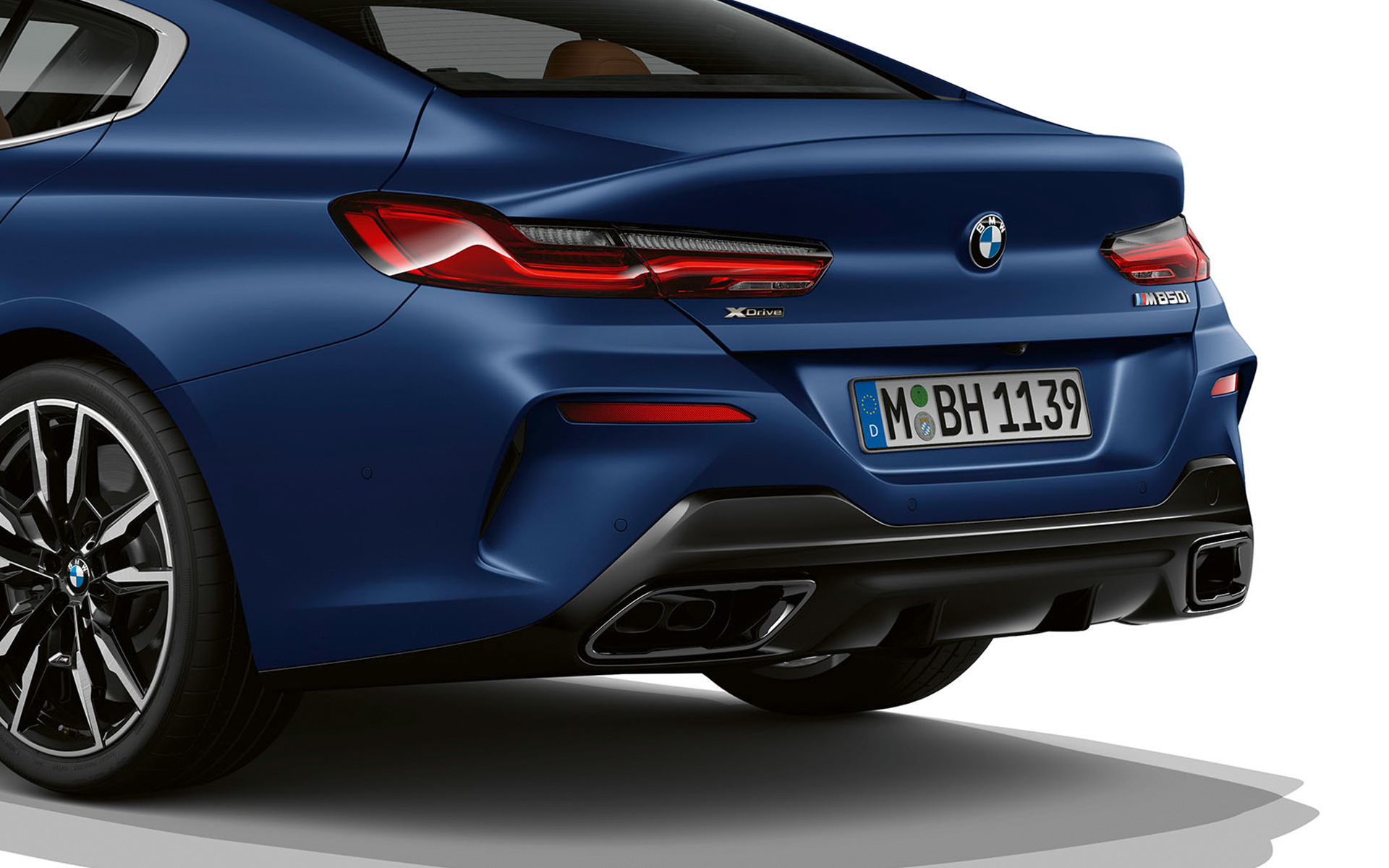 Novi BMW M850i xDrive Gran Coupé, F93, LCI, osvežitev 2022, tričetrtinski pogled od zadaj Novi BMW M850i xDrive Gran Coupé, F93, LCI, osvežitev 2022, tričetrtinski pogled od zadaj, zadek podrobno