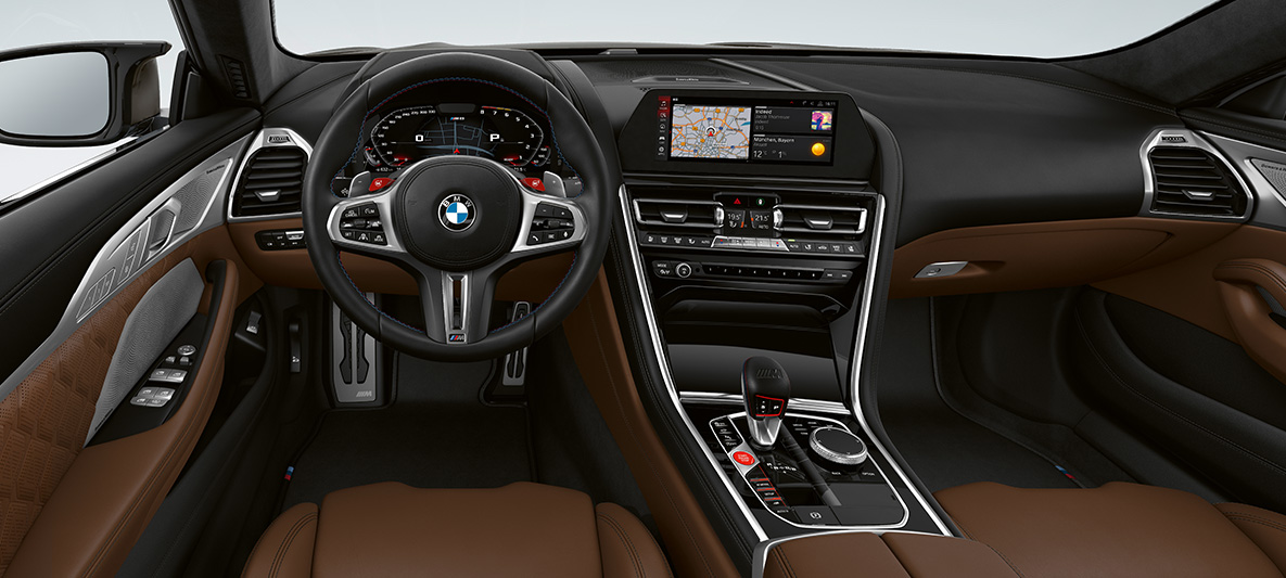 Kabina BMW M8 Gran Coupé Kabina BMW M8 Gran Coupé F93 2020, notranjost