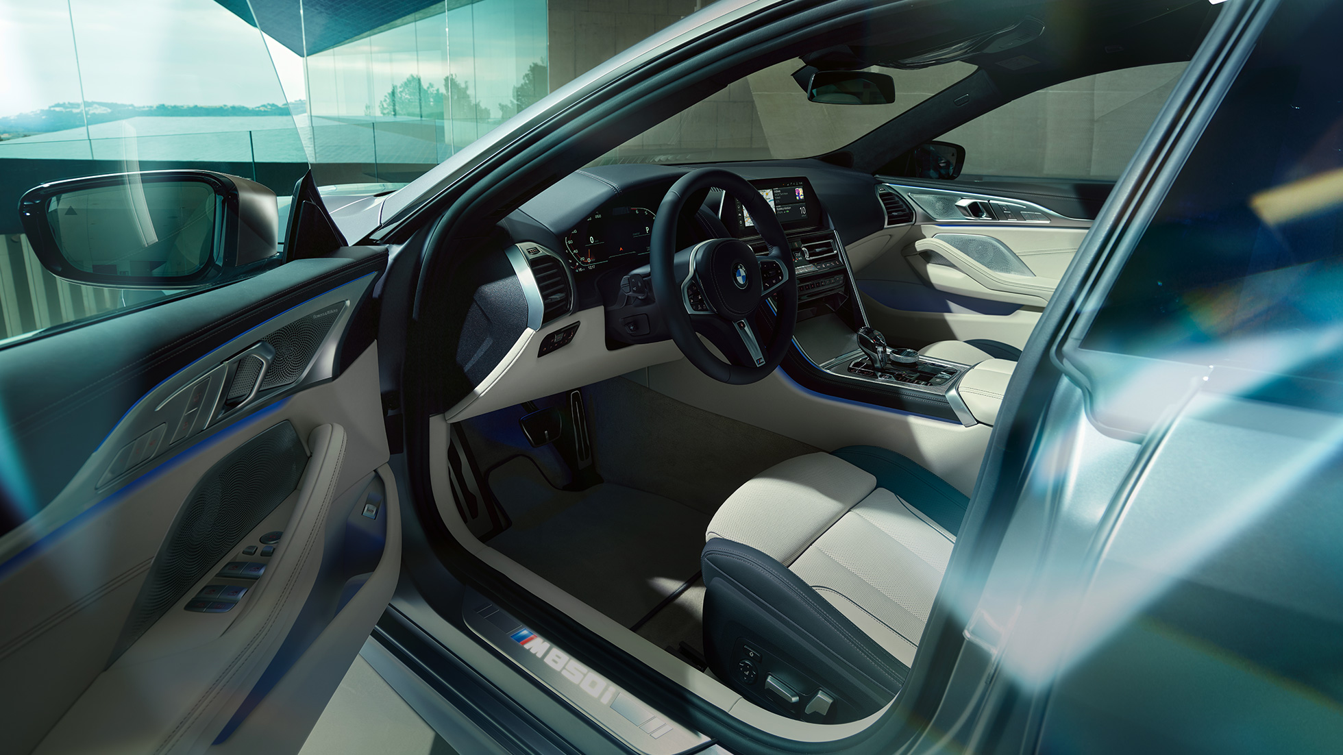 Kabina BMW M850i xDrive Gran Coupé Notranjost kabine BMW M850i xDrive Gran Coupé G16 2019