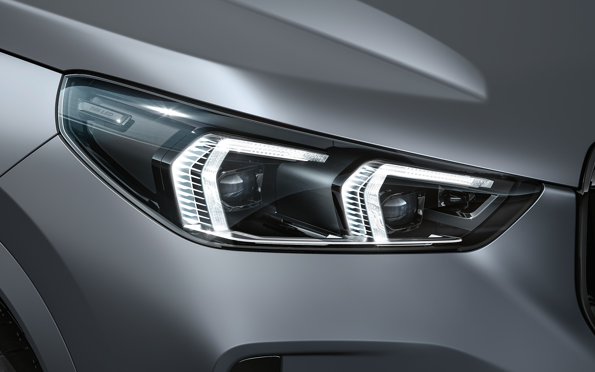 BMW X1 M35i xDrive, LED-žarometi BMW X1 M35i xDrive, zunanjost, LED-žarometi