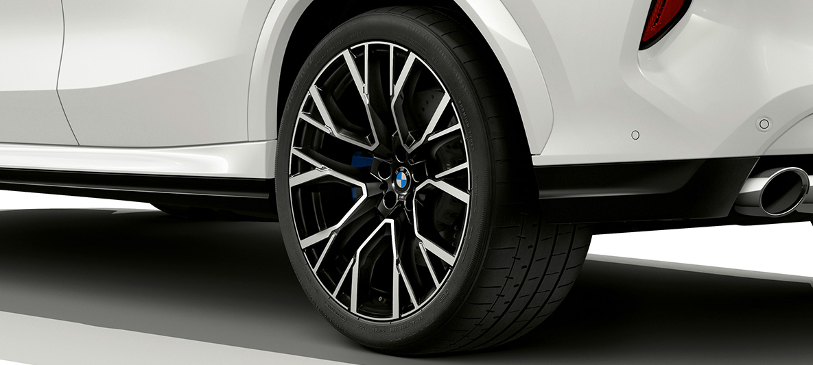 21'' M platišča iz aluminijeve litine, dvobarvna Bicolor Orbitgrey, BMW X6 M 21'' M platišča iz aluminijeve litine, dvobarvna Bicolor Orbitgrey, BMW X6 M F96 SUV 2020, povečava