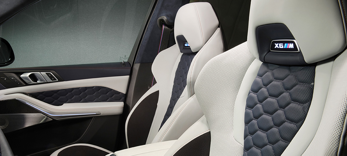 BMW X6 M First Edition, F96, 2020, notranjost, multifunkcijski sedeži, oblazinjenje v kombinaciji usnje Merino/Alcantara v barvi Silverstone/Night Blue BMW X6 M First Edition, F96, 2020, notranjost, multifunkcijski sedeži, oblazinjenje v kombinaciji usnje Merino/Alcantara v barvi Silverstone/Night Blue