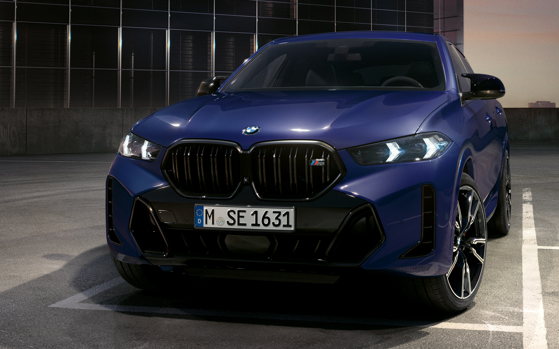 BMW X6 M60i xDrive, G06, MP, žarometi BMW X6 M60i xDrive, G06, MP, pogled od blizu na žaromete