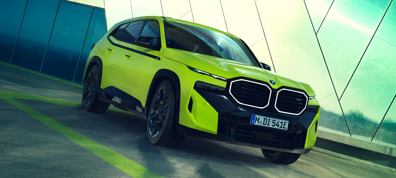 Parkiranje BMW XM 50e G09 Zunanje parkiranje BMW XM 50e G09