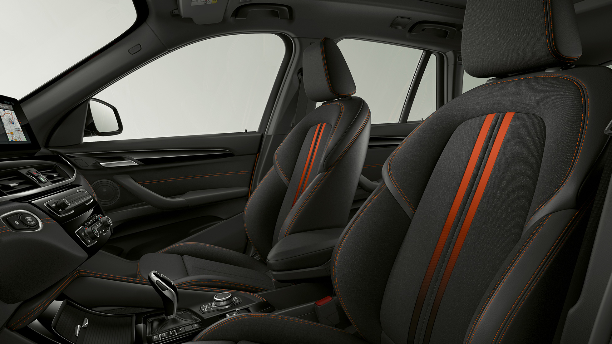 BMW X1, model Sport Line, oblazinjenje BMW X1, model Sport Line, notranjost s poudarkom na oblazinjenju