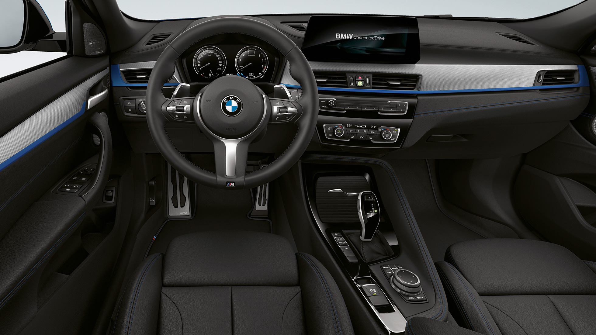 Kokpit v BMW X2 sDrive20i kot modelu M Sport BMW X2 sDrive20i, model M Sport, 2018 F39, notranjost, kokpit