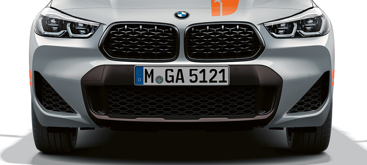 BMW X2, F39, dvojna ledvička BMW X2, 2020, F39, barva Brooklyn Grey, dvojna ledvička, pogled od spredaj