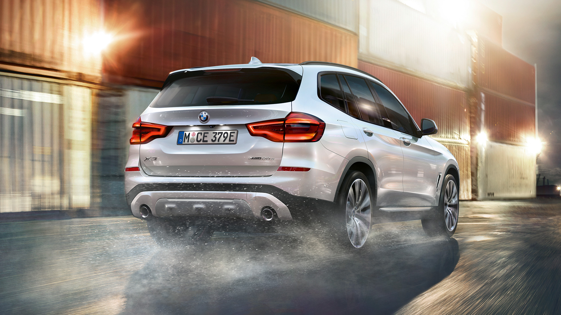 BMW X3 M40i, fotografija zadnjega dela z oznako modela BMW X3 M40i, fotografija zadnjega dela z oznako modela