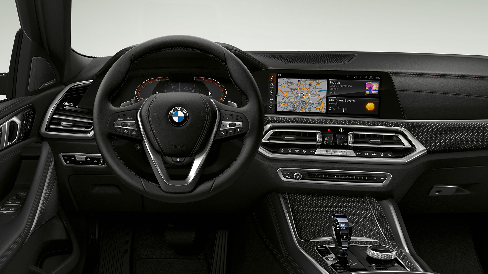 BMW X6 z BMW xLine, kokpit. BMW X6 z BMW xLine, notranjost s poudarkom na kokpitu.
