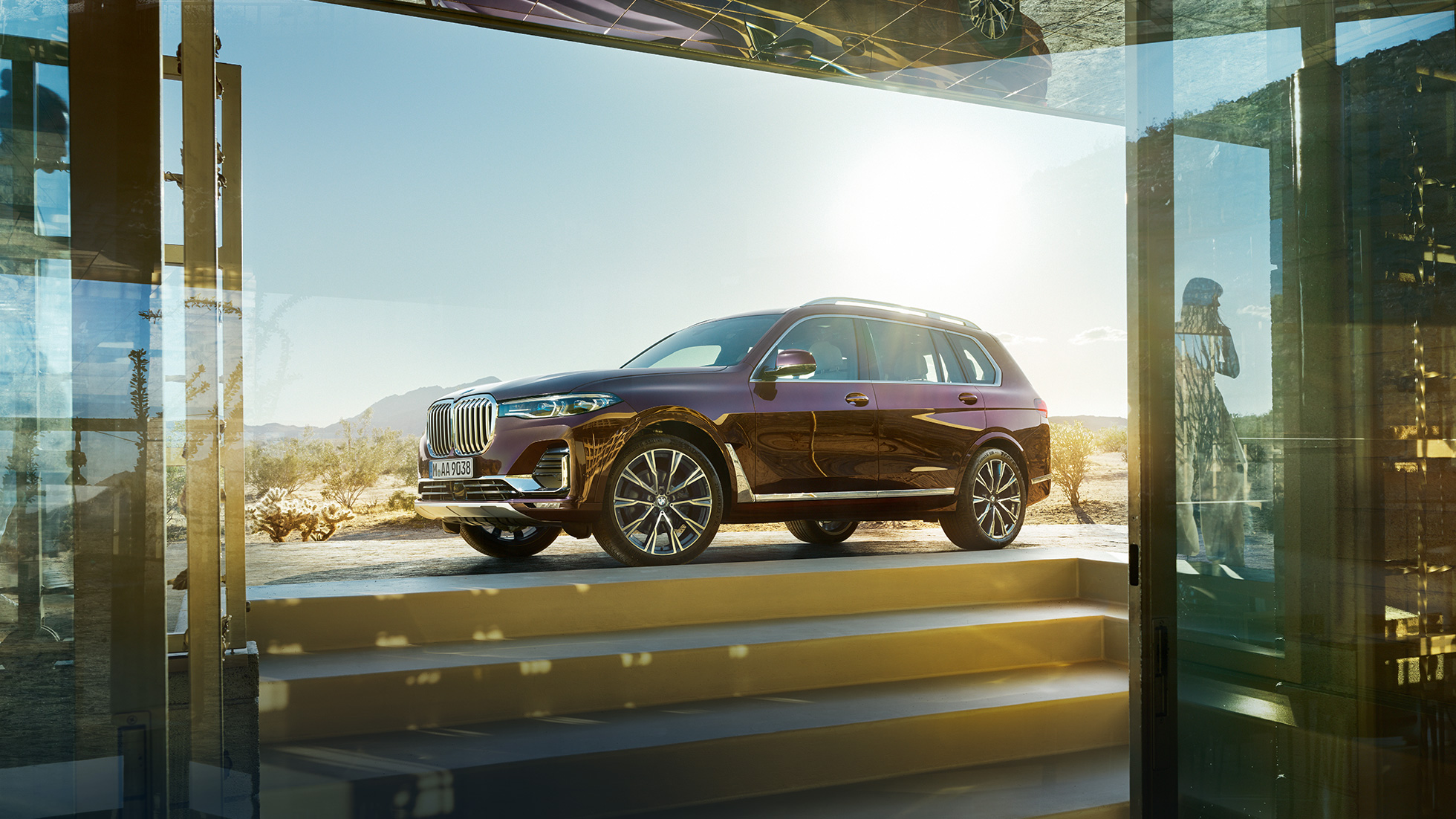 BMW Individual X7 xDrive40i, stranski pogled BMW X7 v kovinski barvi Ametrin v stranskem pogledu, G07 2019