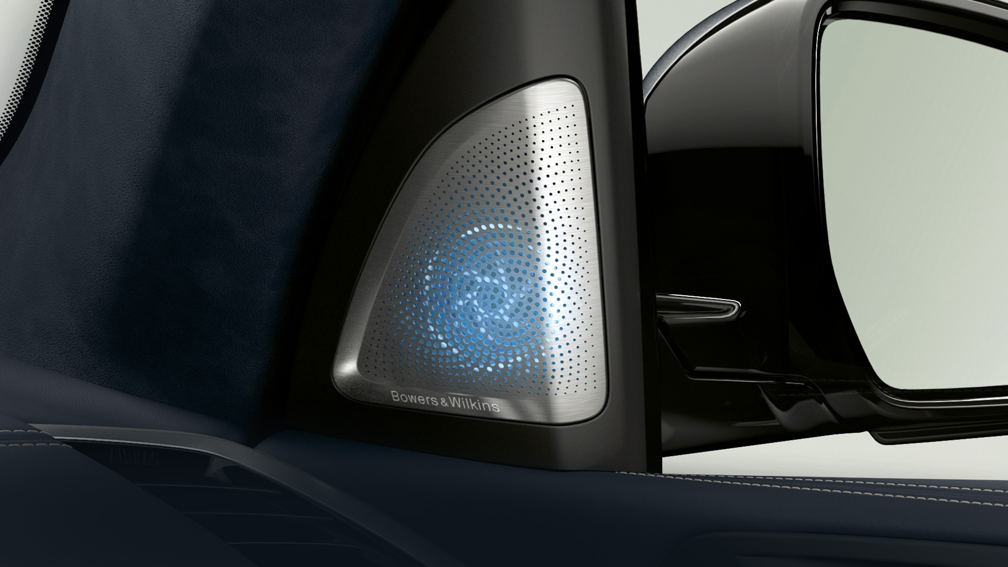 Bowers & Wilkins Diamond Surround Sound System Bowers & Wilkins: posnetek od blizu na zvočnik Diamond Surround