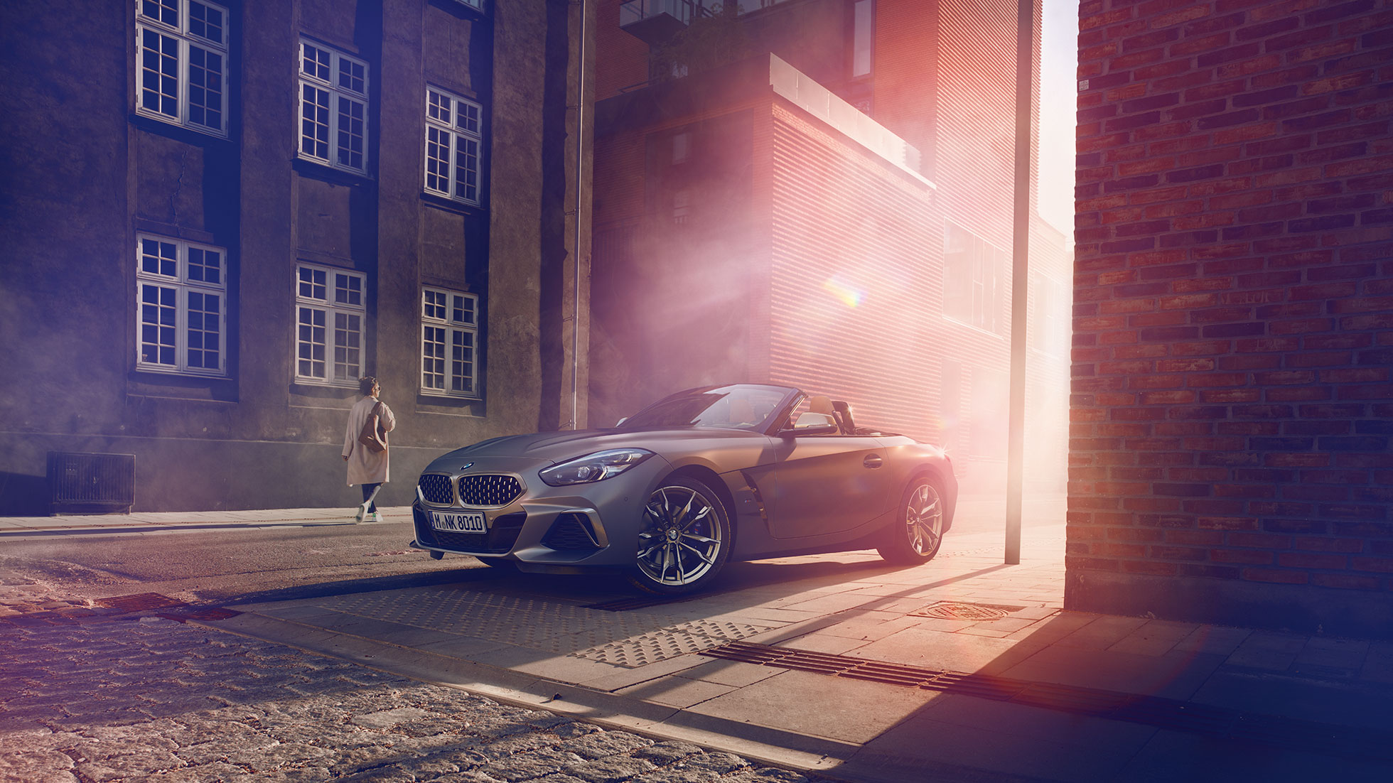 BMW Z4 Roadster v ulici Sivi BMW Z4 Roadster v ulici pred hišo