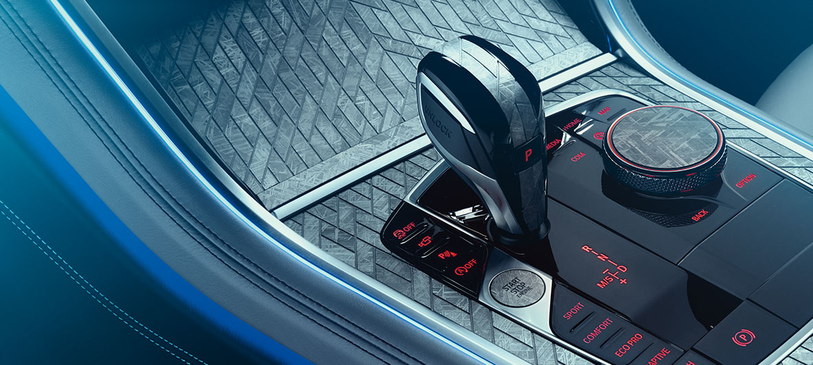 BMW Individual M850i NIGHT SKY, sredinska konzola Sredinska konzola BMW Individual M850i NIGHT SKY mozaične oblike