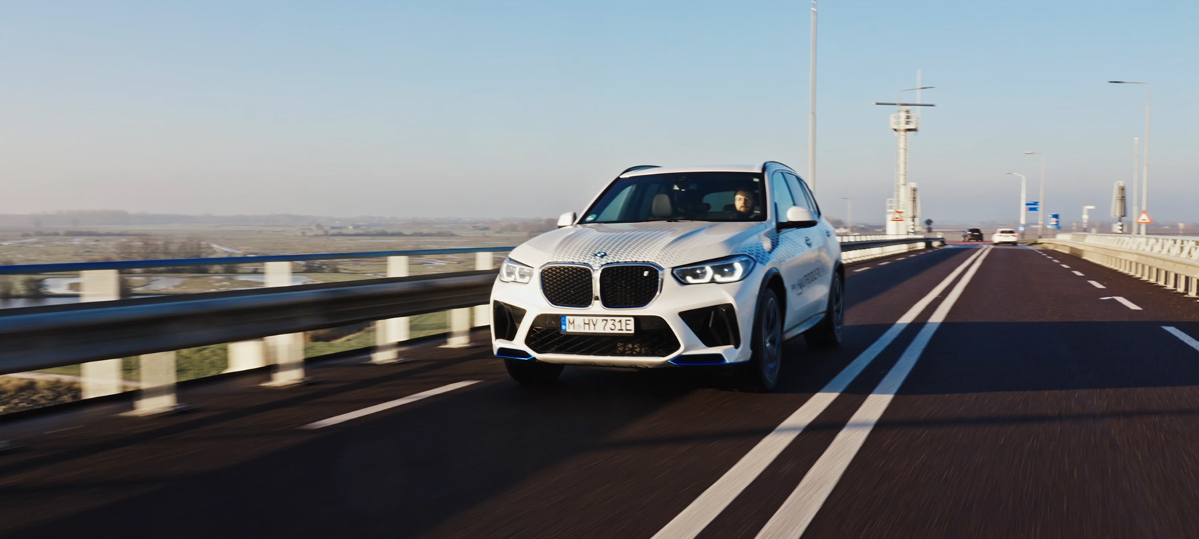 BMW iX5 Hydrogen, G05, FCEV, videoposnetek BMW iX5 Hydrogen, G05, FCEV, videoposnetek