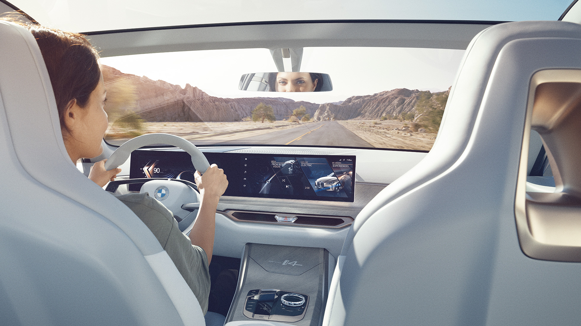 Ukrivljeni prikazovalnik v BMW Concept i4, 2020 G26 BMW Concept i4, 2020 G26, električni avtomobil, popolnoma električni BMW Gran Coupé, ukrivljeni prikazovalnik, digitalni zaslon