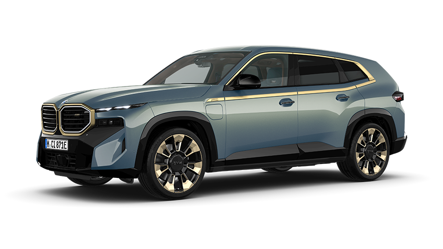 BMW XM, G09, PHEV, tričetrtinski pogled od spredaj med mirovanjem