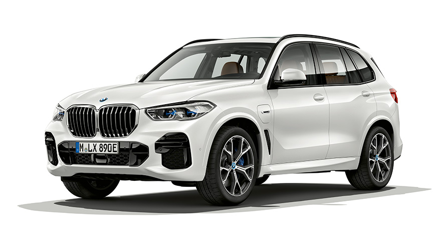 BMW X5 xDrive45e, PHEV, tričetrtinski pogled od spredaj BMW X5 xDrive45e, PHEV, studijski posnetek, tričetrtinski pogled od spredaj