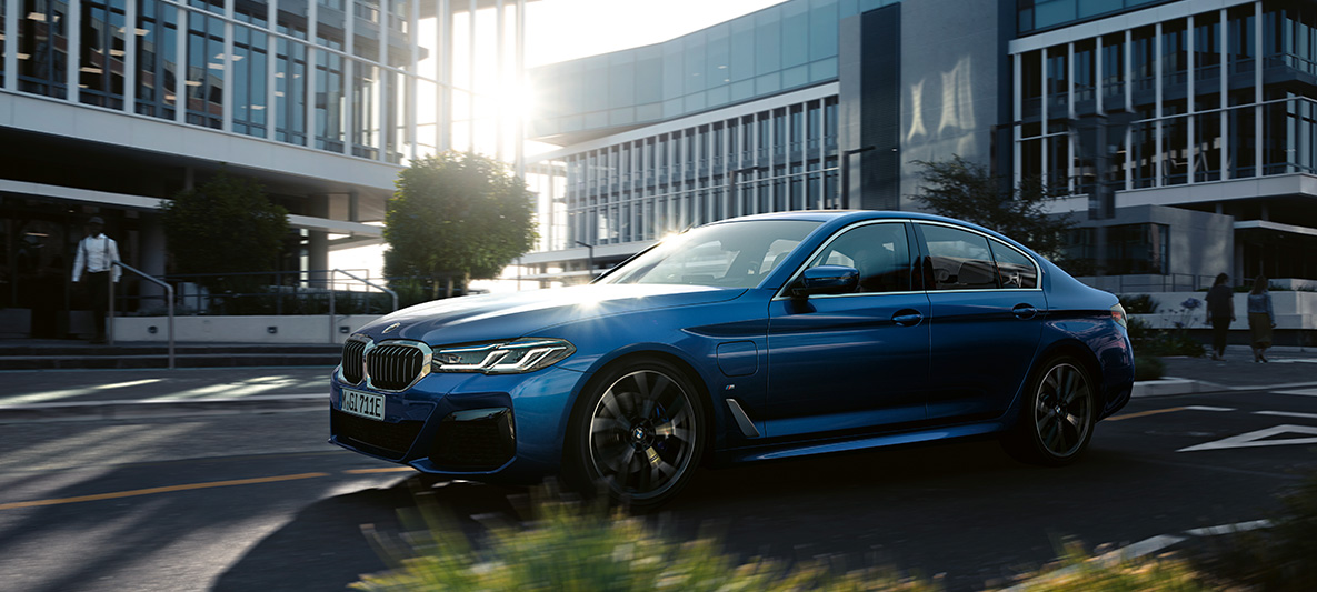 Priključni hibrid BMW, doseg Elektromobilnost BMW, priključni hibrid BMW, doseg