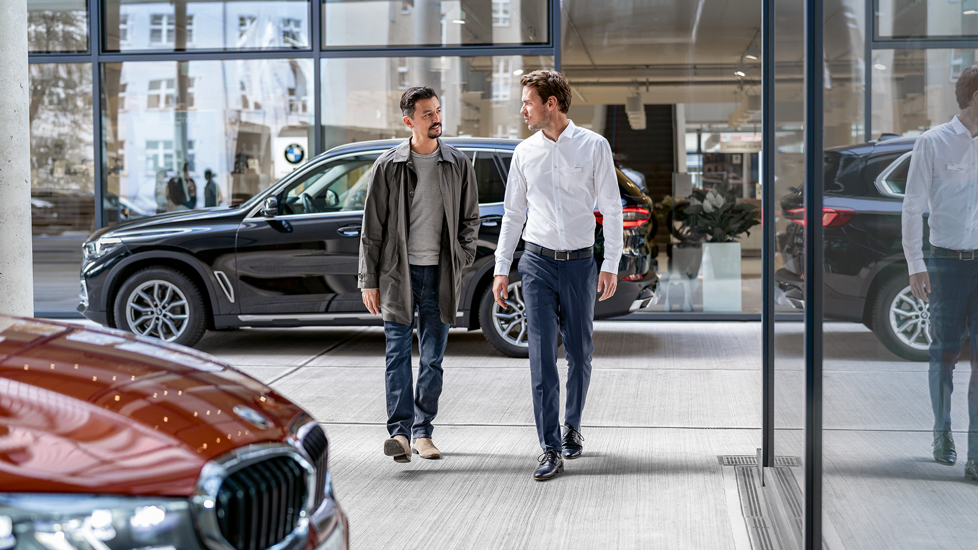 BMW Service, servisna ponudba BMW BMW Service, moški pri servisnem partnerju BMW