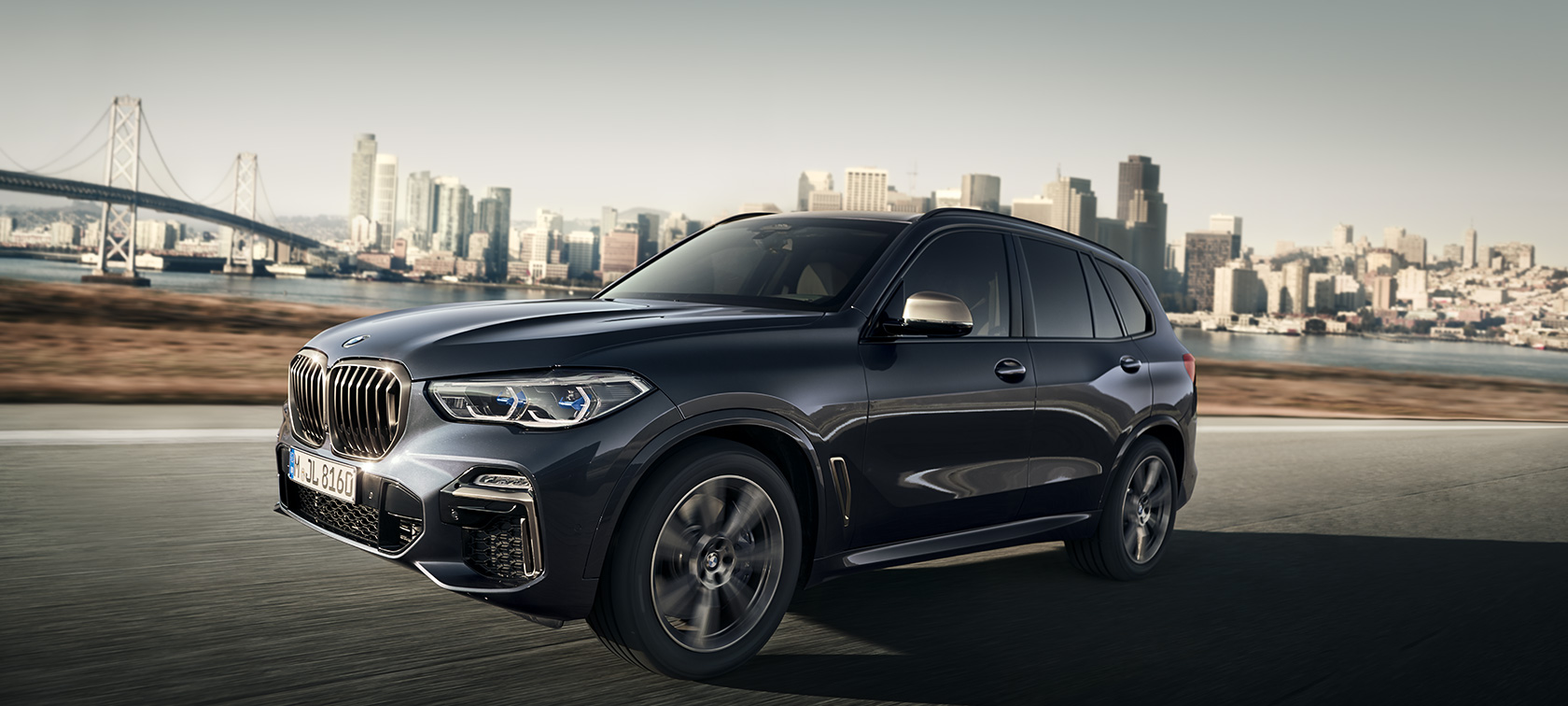 Zaščitna vozila BMW, vaše prednosti Zaščitna vozila BMW, vaše prednosti, zaščitno vozilo BMW med vožnjo po ulici