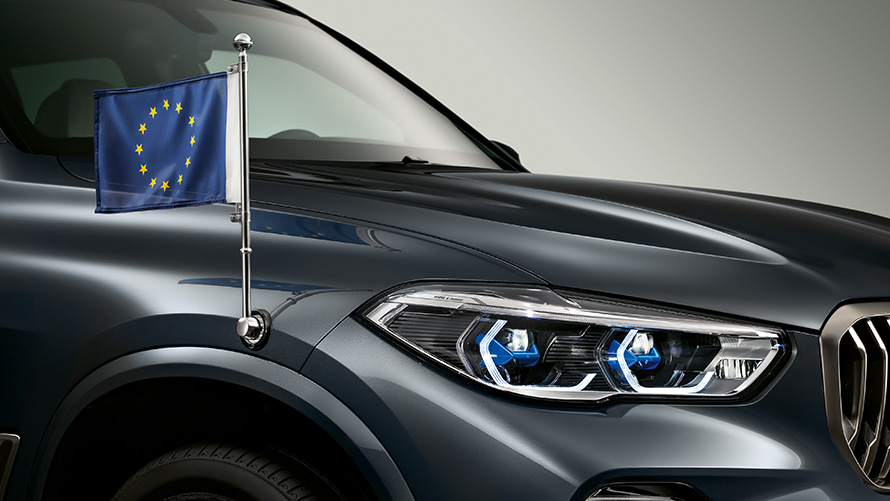 Zaščitna vozila BMW, dodatna oprema, zunanjost, zastavica države Zaščitna vozila BMW, dodatna oprema, zunanjost, zastavica države