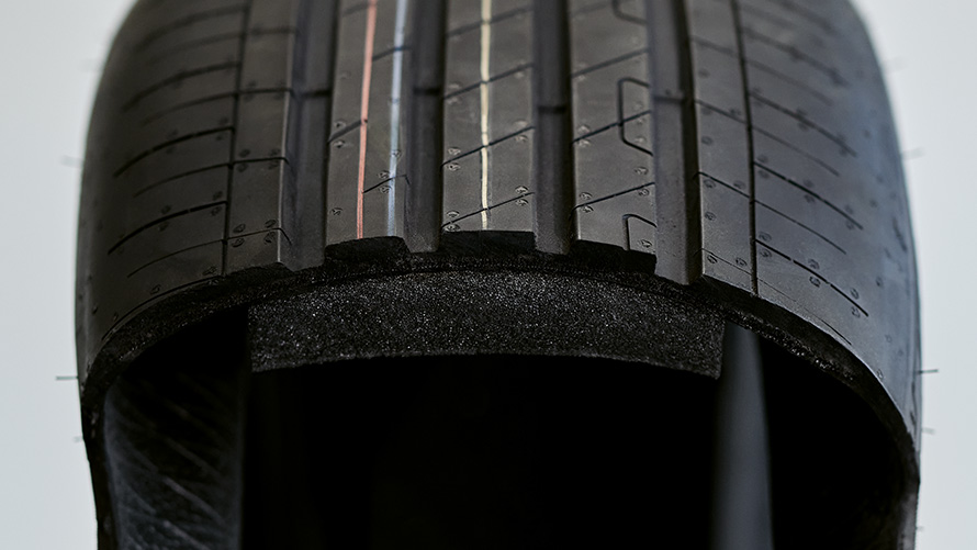 Pnevmatike BMW, karkasa z zvočno izolacijo Pnevmatike BMW, karkasa z zvočno izolacijo