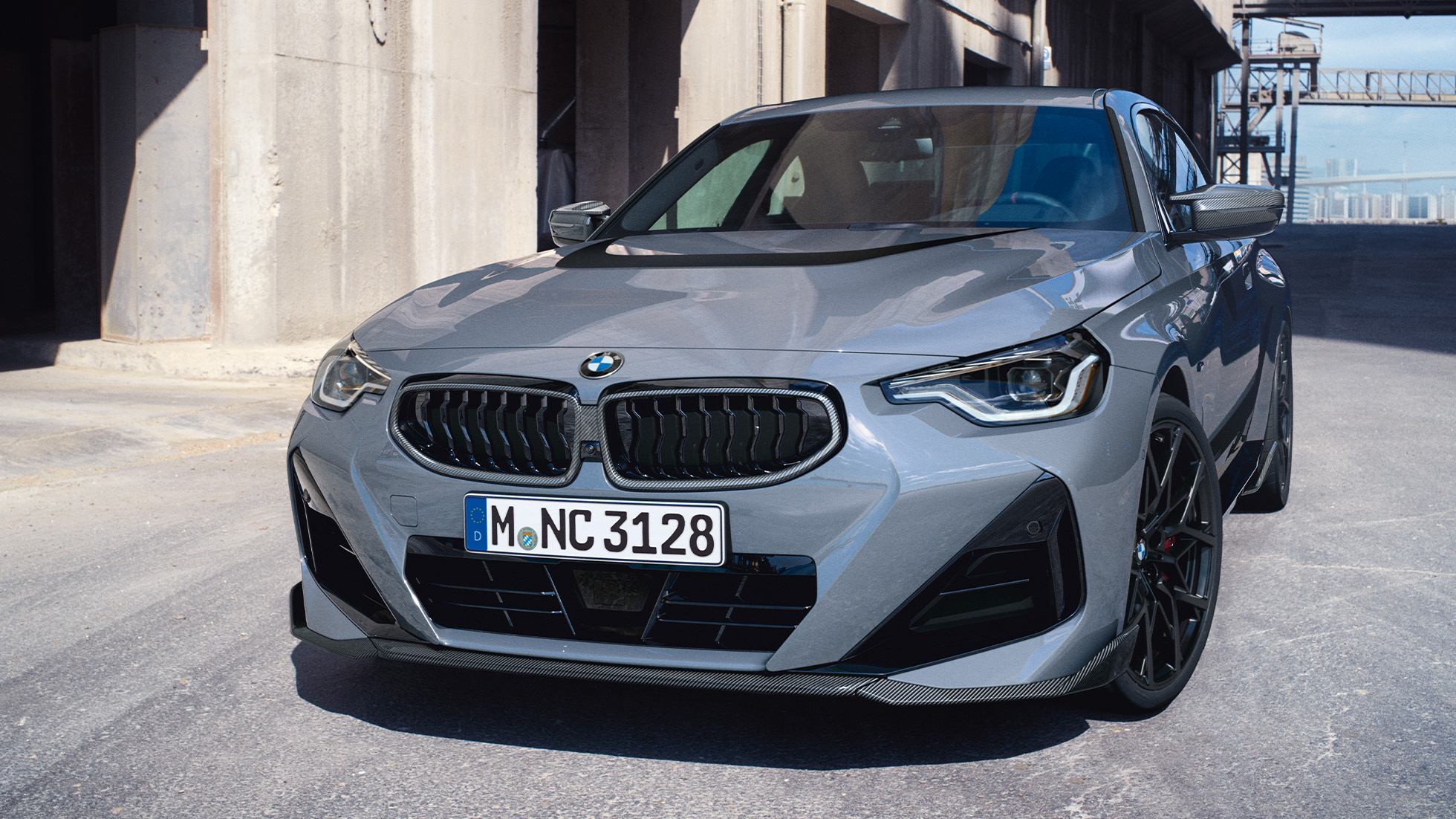 BMW serije 2 Coupé, G42, tričetrtinski pogled od spredaj, pogled od blizu BMW M Performance Parts, BMW serije 2 Coupé, G42, tričetrtinski pogled od spredaj, pogled od blizu