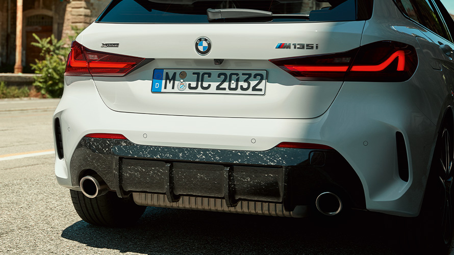 Zadnji difuzor BMW M Performance, karbonska vlakna Zadnji difuzor BMW M Performance, karbonska vlakna, poletne ponudbe BMW
