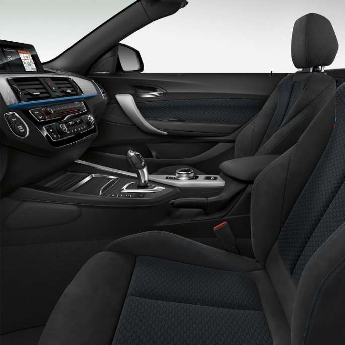 BMW serije 2 Cabrio, notranjost modela M Sport
