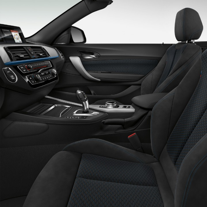 BMW serije 2 Cabrio, notranjost modela M Sport BMW serije 2 Cabrio, notranjost modela M Sport